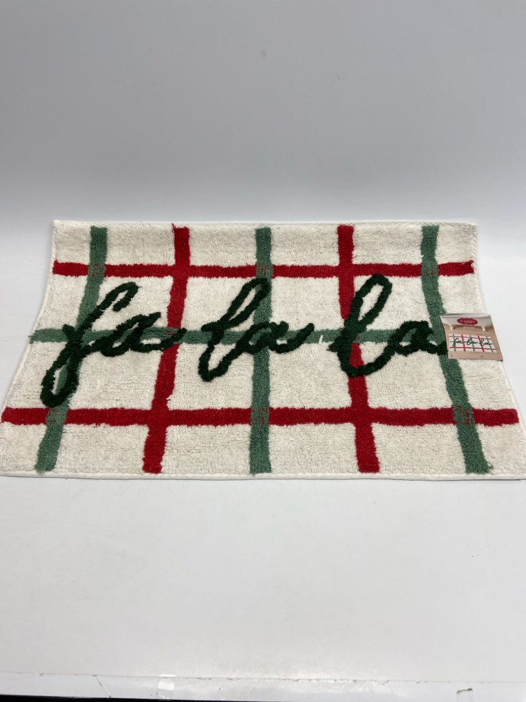 NWT White Red/Green Christmas