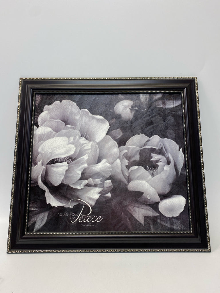 Black/White Flowers Framed Art