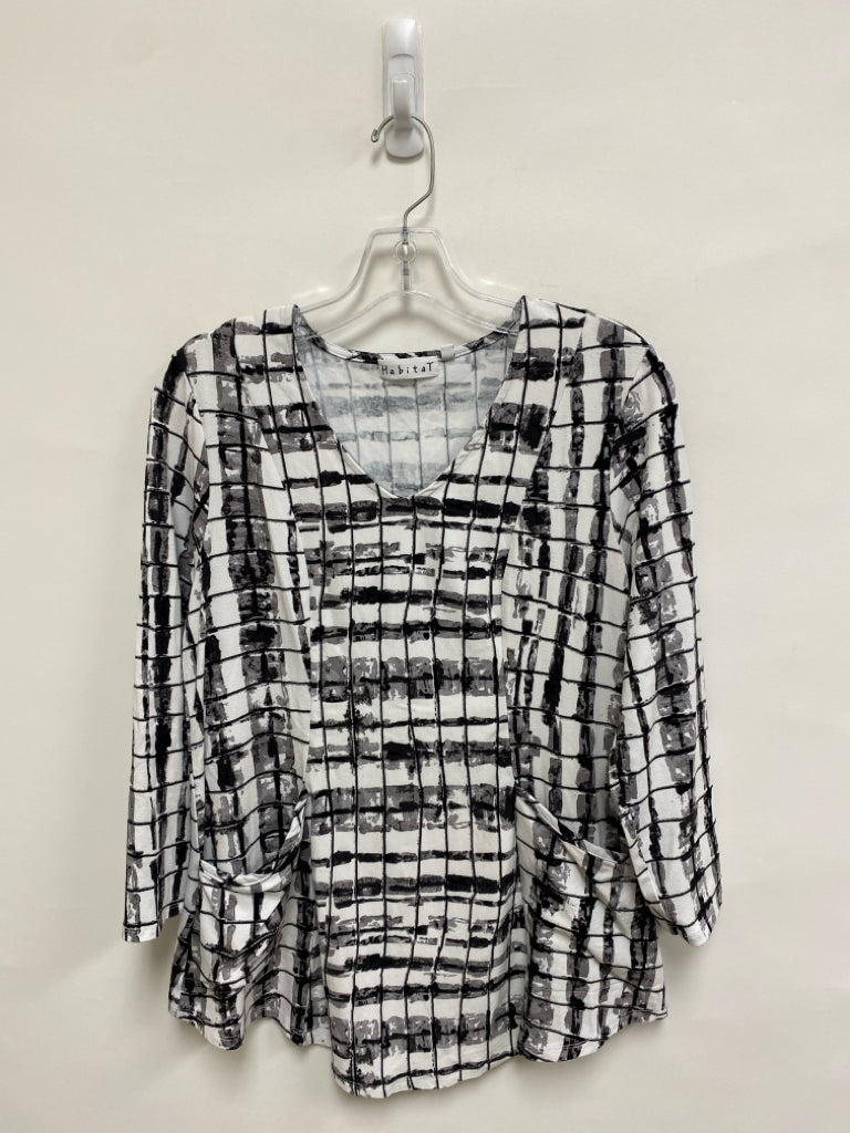 HabitaT Size M White Black Abstract Ladies Top