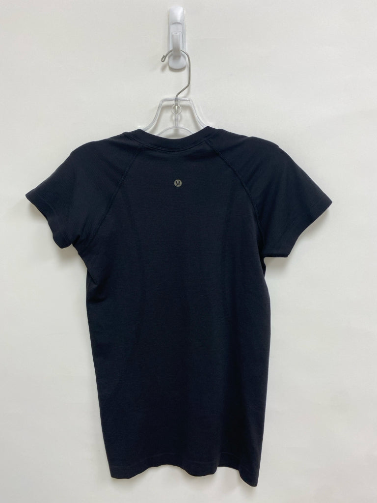Lululemon Size 8 Black Athletic Top