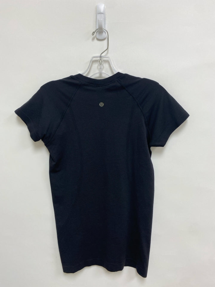 Lululemon Size 8 Black Athletic Top