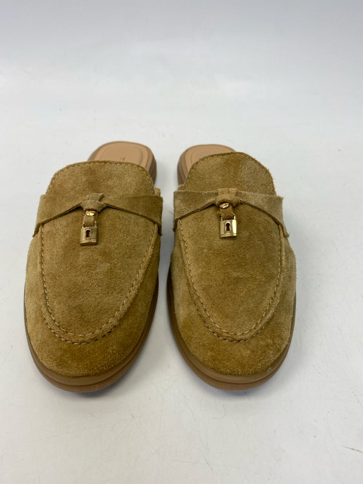 Tahari US Shoe Size 8 Tan Clogs