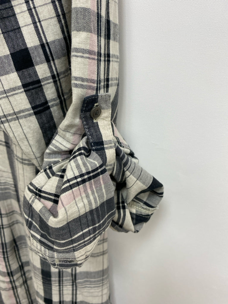 North Face Size XL Gray Black/Pink Plaid Button Up Ladies Dress