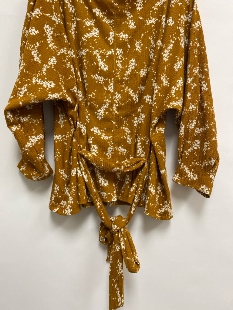 Anthropologie Size M Burnt Orange White Waffle Puff Sleeve Ladies Top