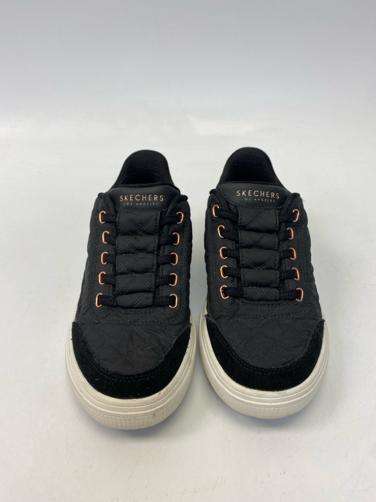 Skechers  Size 6 Black Sneakers
