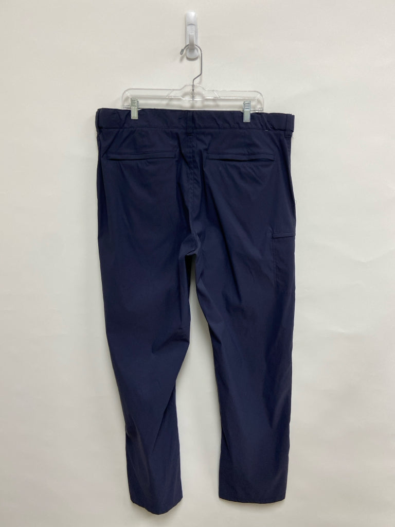 Size 40 Navy Men&