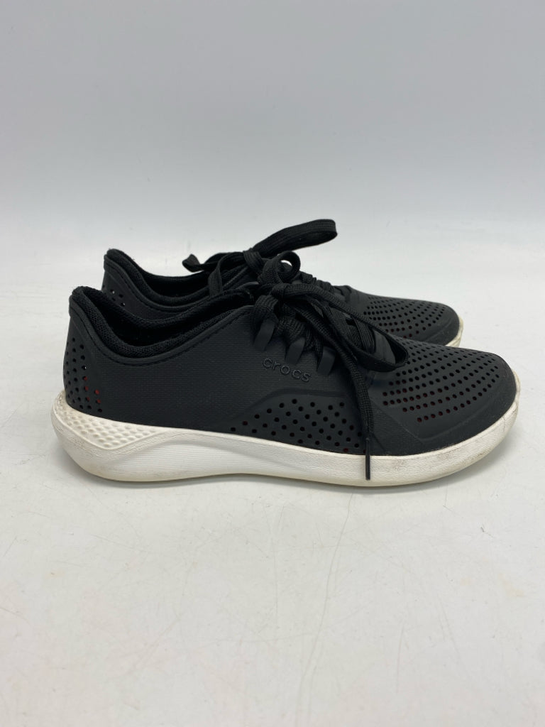 Crocs  Size 7 Black Lace-up Sneakers