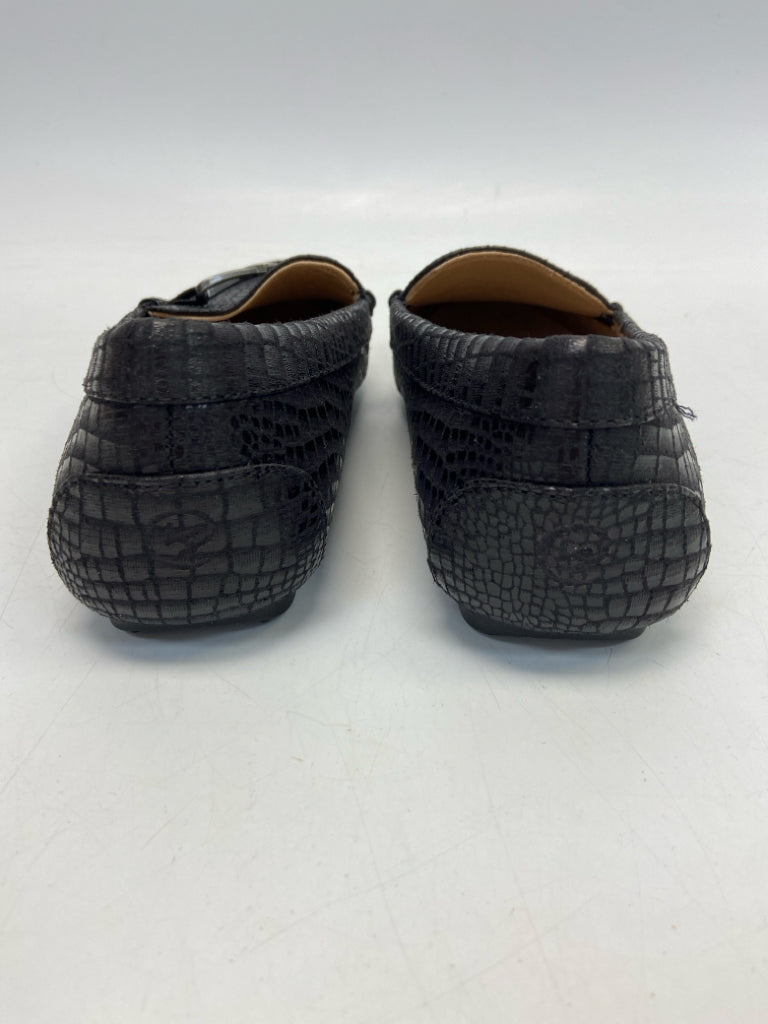NWOT Life Stride US Shoe Size 9 Black Embossed Flats