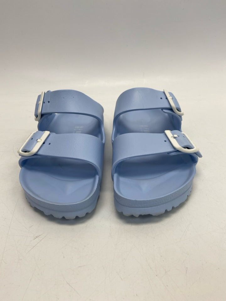 Birkenstock  Size 9 Blue White Buckle(s) Sandals