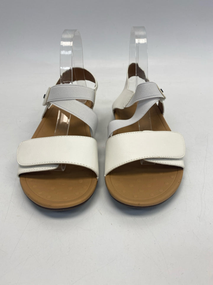 NWOT My Soft  Size 8.5 White Sandals