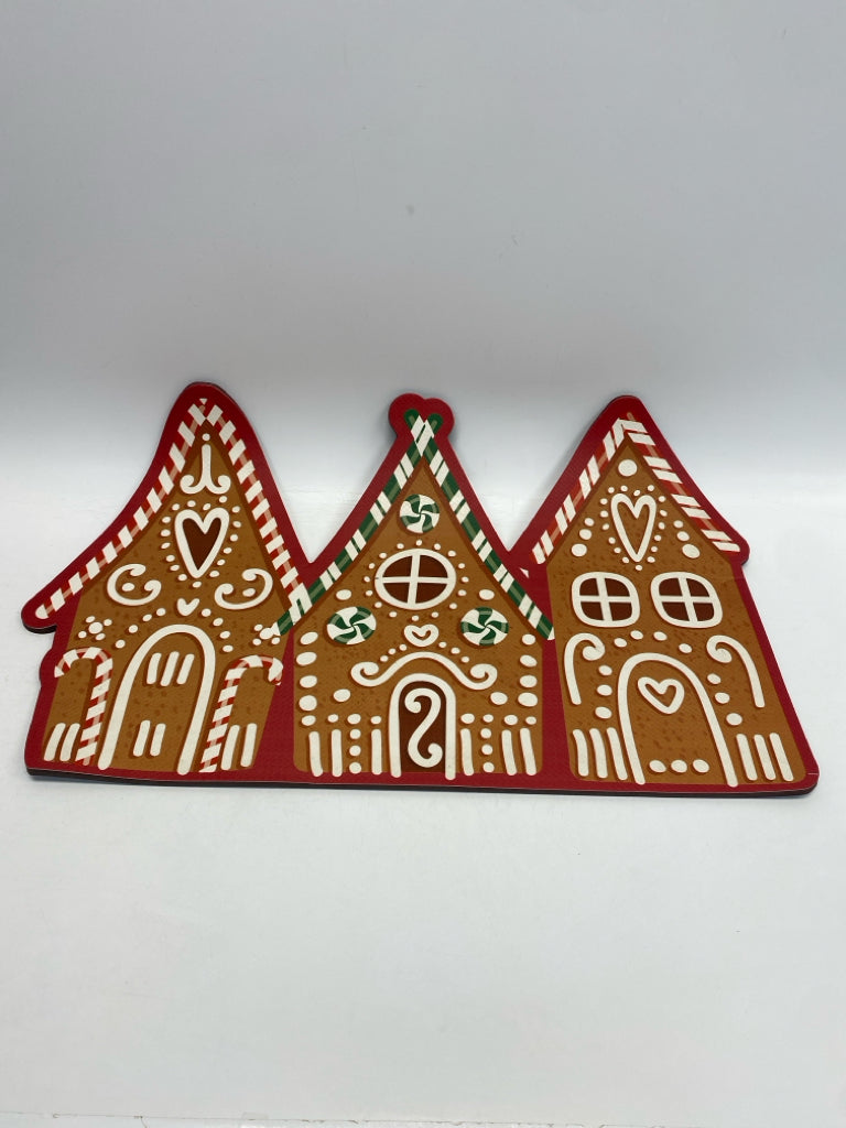 Brown/White Red/Green Gingerbread Christmas