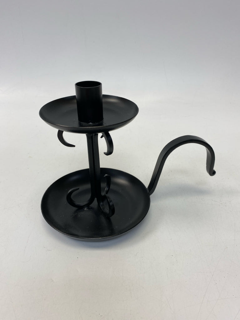 Black Metal Candleholder(s)