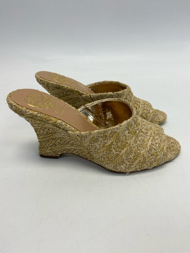 VINCE CAMUTO  Size 5.5 Natural Woven Sandals
