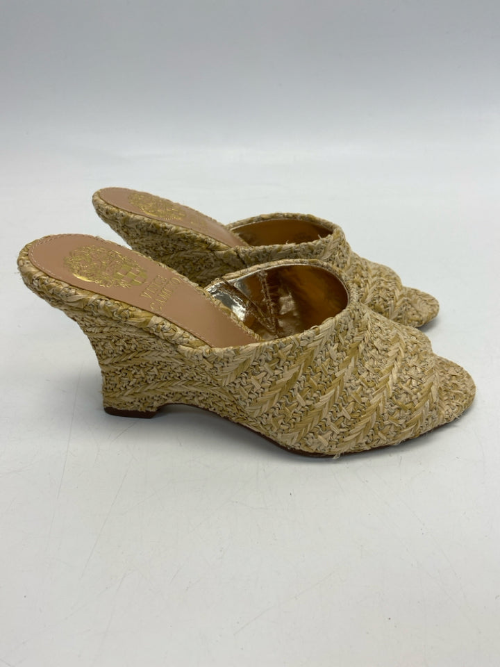 VINCE CAMUTO  Size 5.5 Natural Woven Sandals
