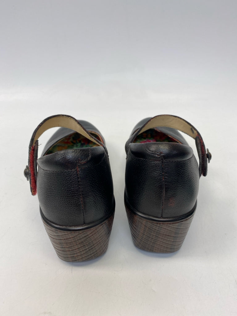Alegria  Size 39 Black Clogs