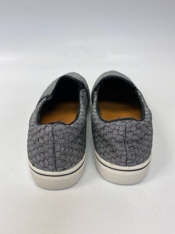 NWOT Bernie Mev  Size 40 Silver Woven Sneakers