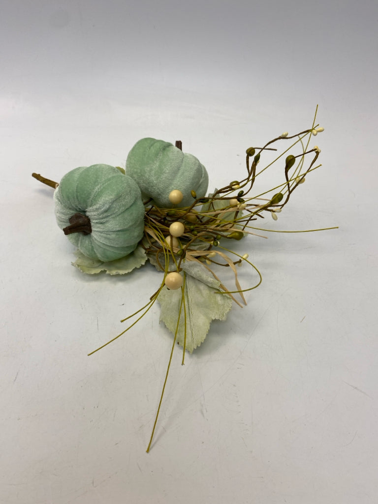 Mint Green Cream/Green Berries Fall