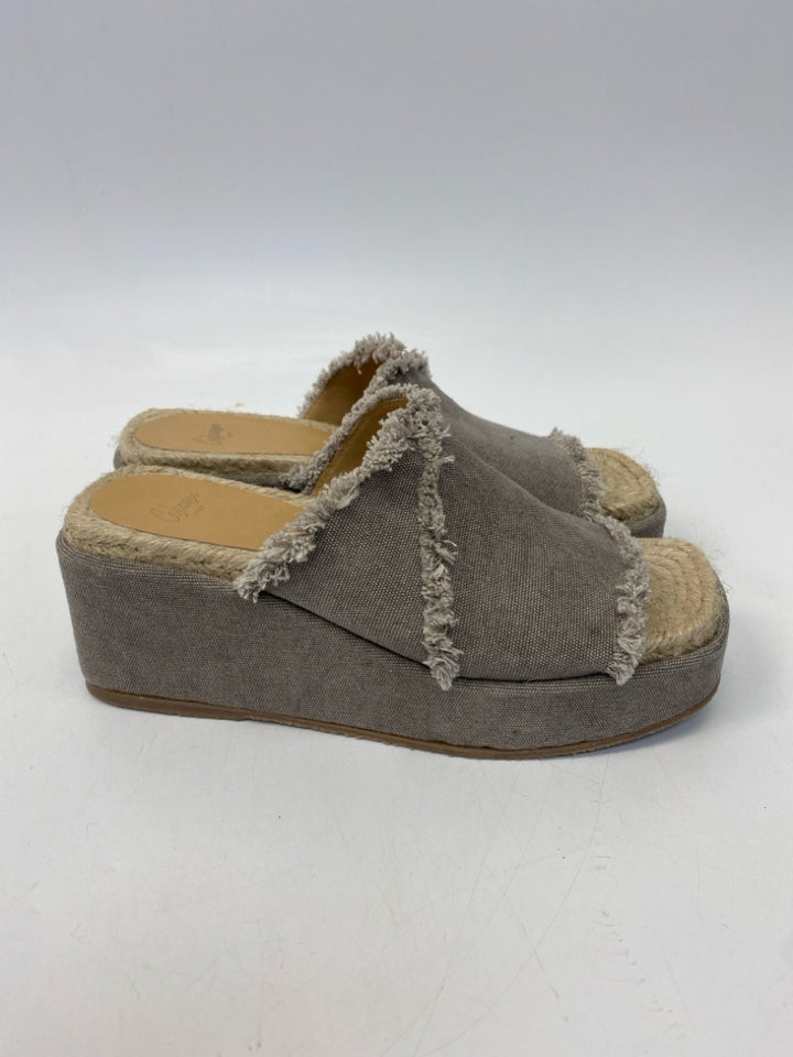 Castaner  Size 38 Gray Fringe Sandals