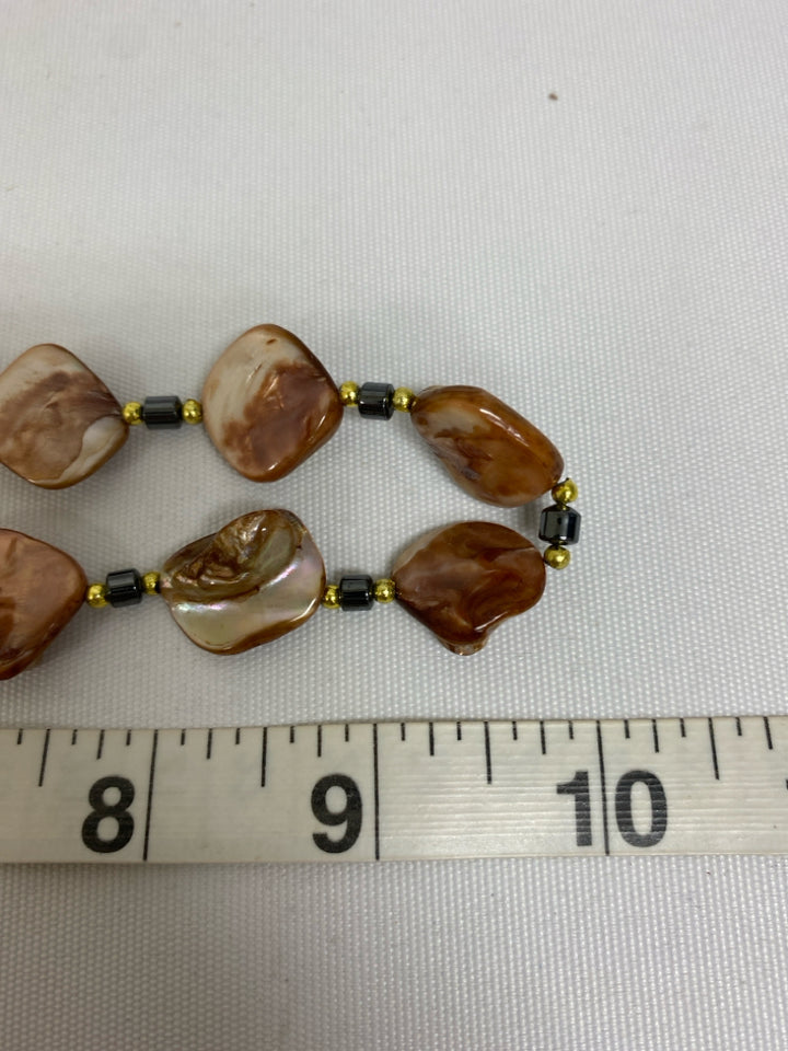 Pearl Color Iridescent Shells Necklace