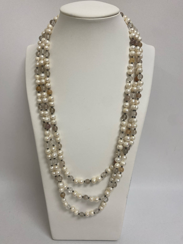 NWT Pearl Gray/Brown Stones Necklace