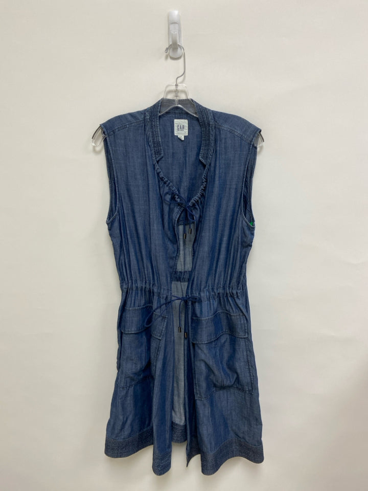 Gap Size M Blue Sleeveless Chambray Ladies Jacket