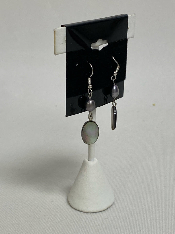 Black Gray/White Geometric Earrings