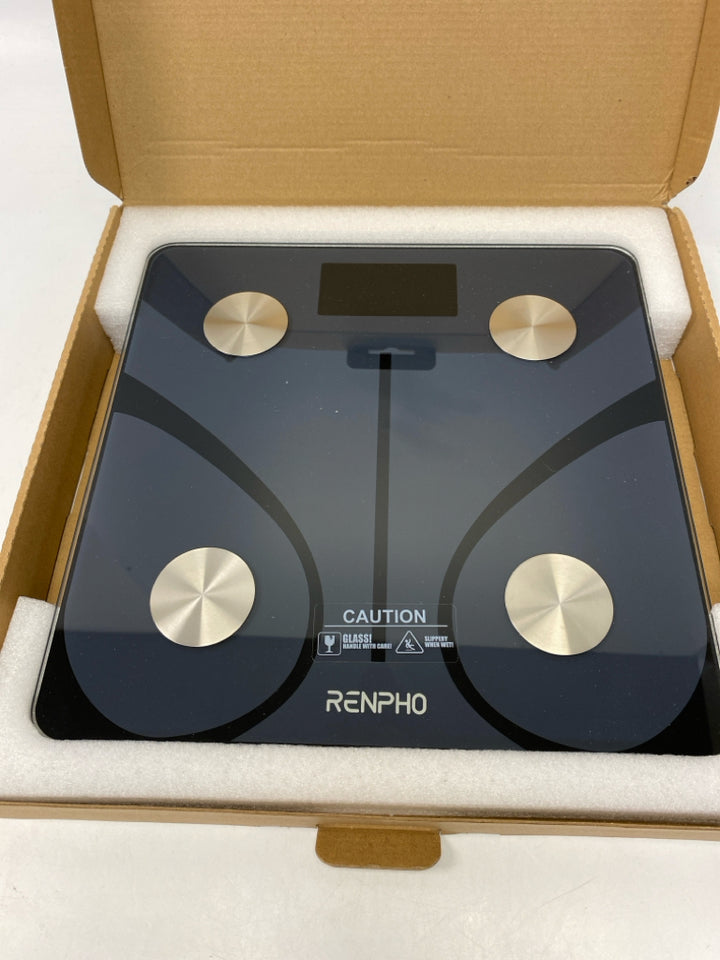 NEW/BOX Gray Glass Scale