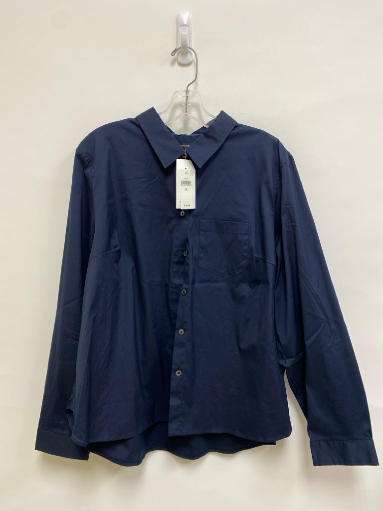 NWT Banana Republic Size XL Navy Button Up Ladies Top