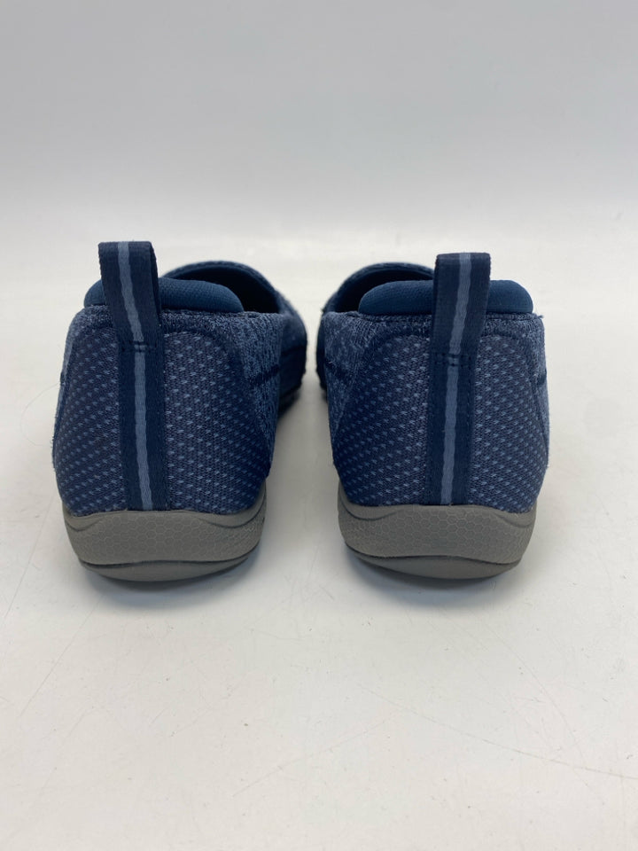 Skechers  Size 9.5 Blue Sneakers