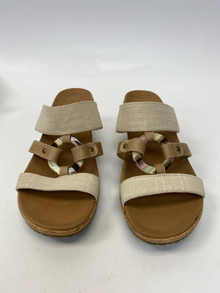 Skechers  Size 8 Tan Sandals