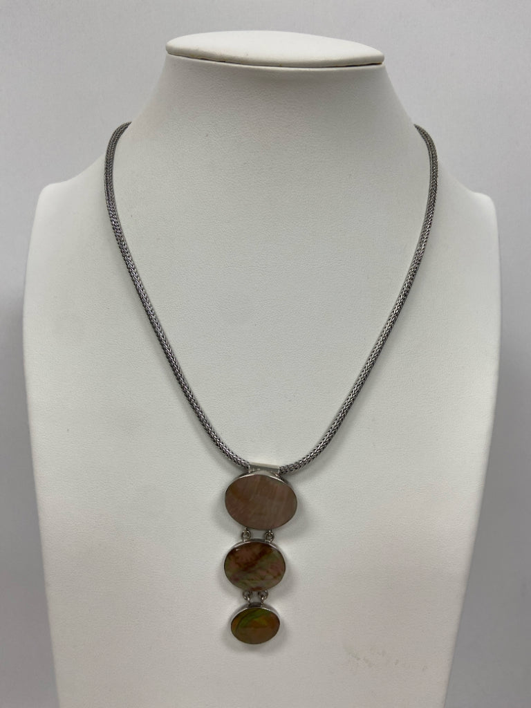 Silver Iridescent Oval(s) Necklace