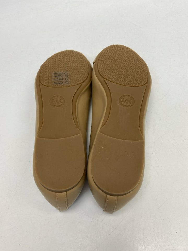 NWOT Michael Kors  Size 9 Tan Gold Logo Flats