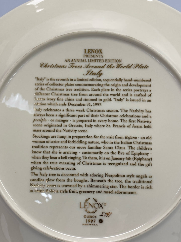 Lenox Cream Green/Multi Christmas Decorative Plate