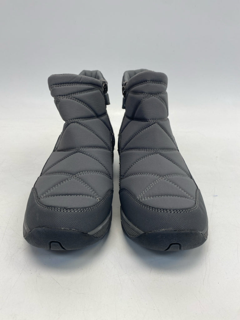NWOT Easy Spirit US Shoe Size 9.5 Gray Side Zipper Quilted Boots