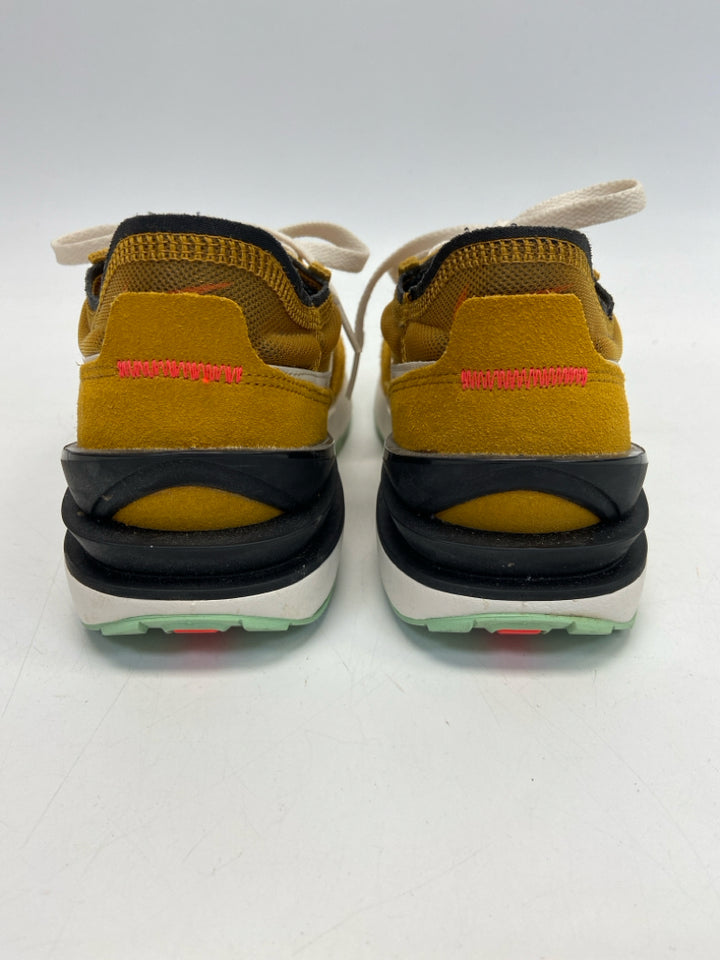Nike  Size 9.5 Sneakers