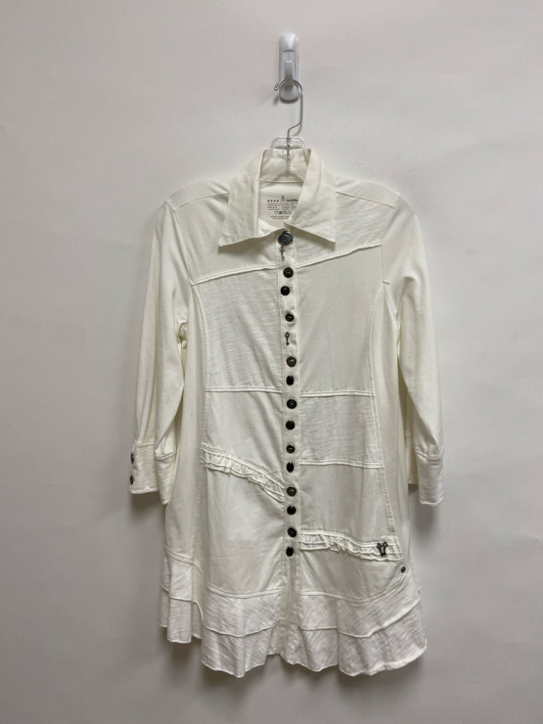 Neon Buddha Size S Cream Buttons 3/4 Sleeve Ladies Top