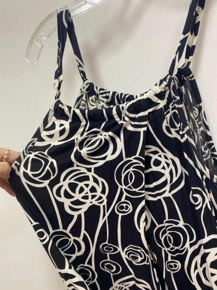 Trina Turk Size P Black White Print Sleeveless Petite Top
