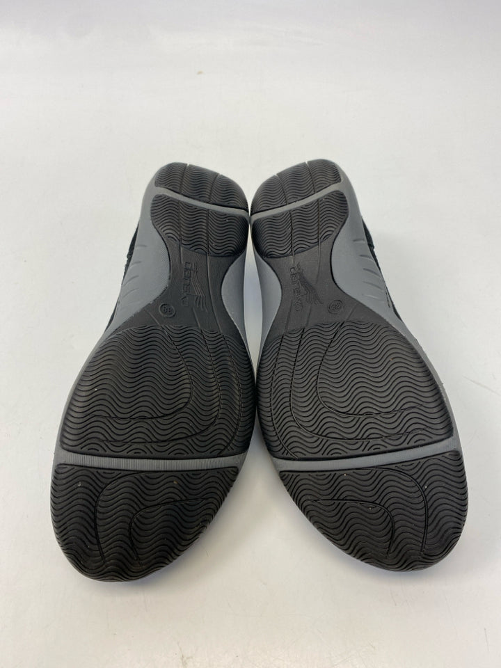 NWOT Dansko  Size 38 Black/Gray Sneakers