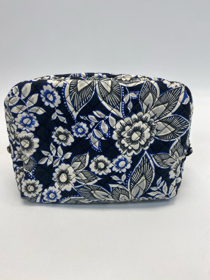 Vera Bradley Black/White Blue Floral Make-up Bag