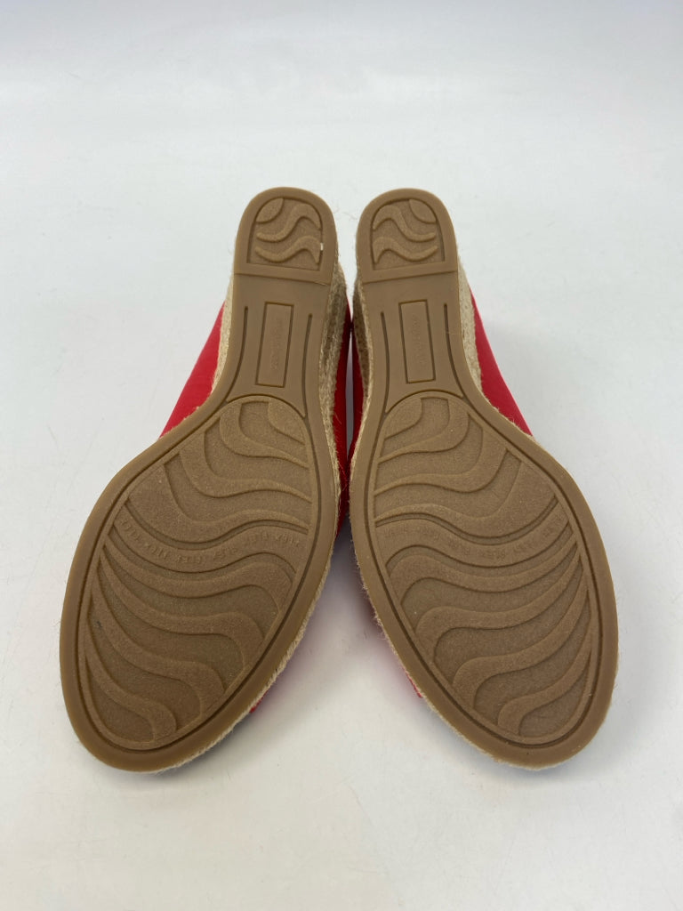 NWOT Easy Street  Size 8.5 Red Heels
