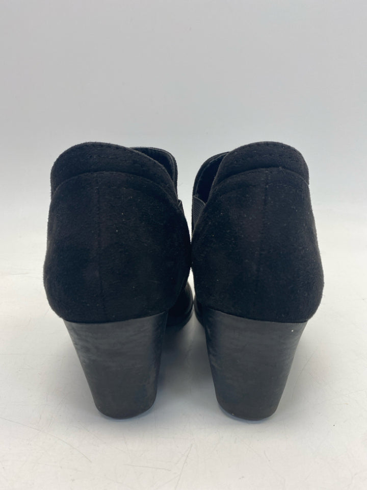 US Shoe Size 7 Black Boots
