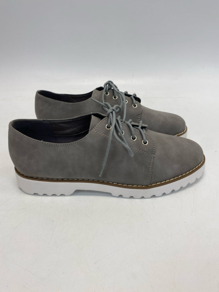 US Shoe Size 10 Gray Lace-up Flats