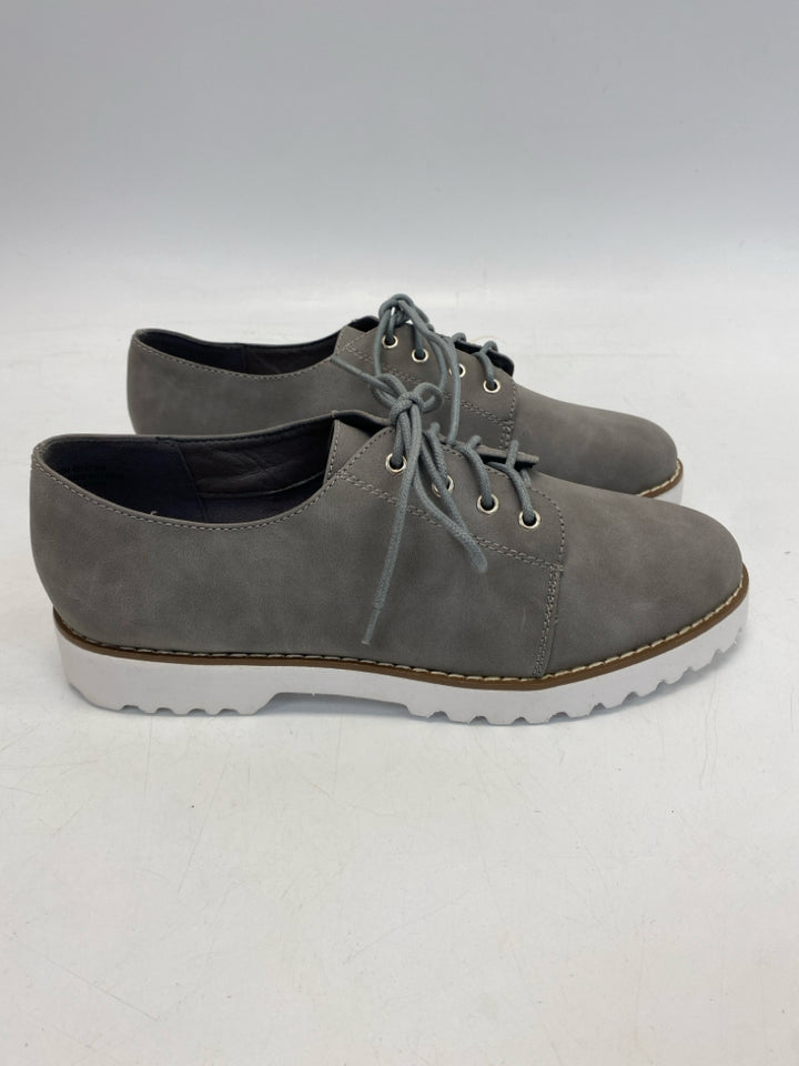 US Shoe Size 10 Gray Lace-up Flats