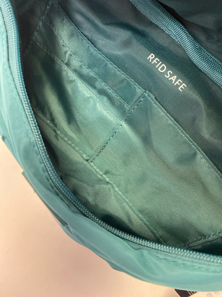 NWT foldie Teal Green Belt Bag