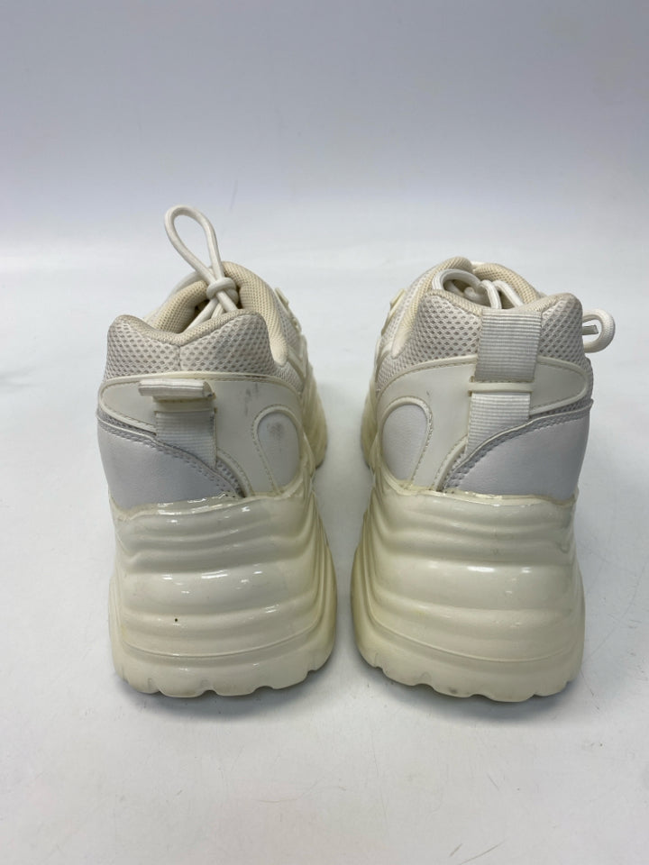 Steve Madden  Size 8.5 Cream Lace-up Sneakers