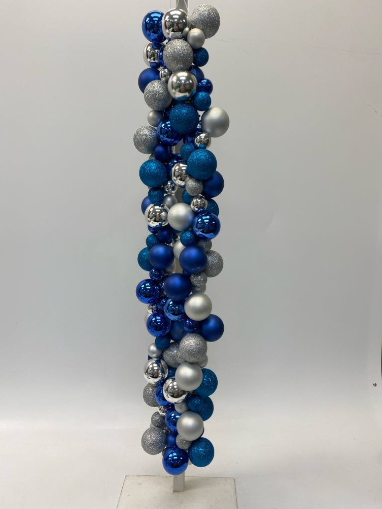 Blue Silver Christmas