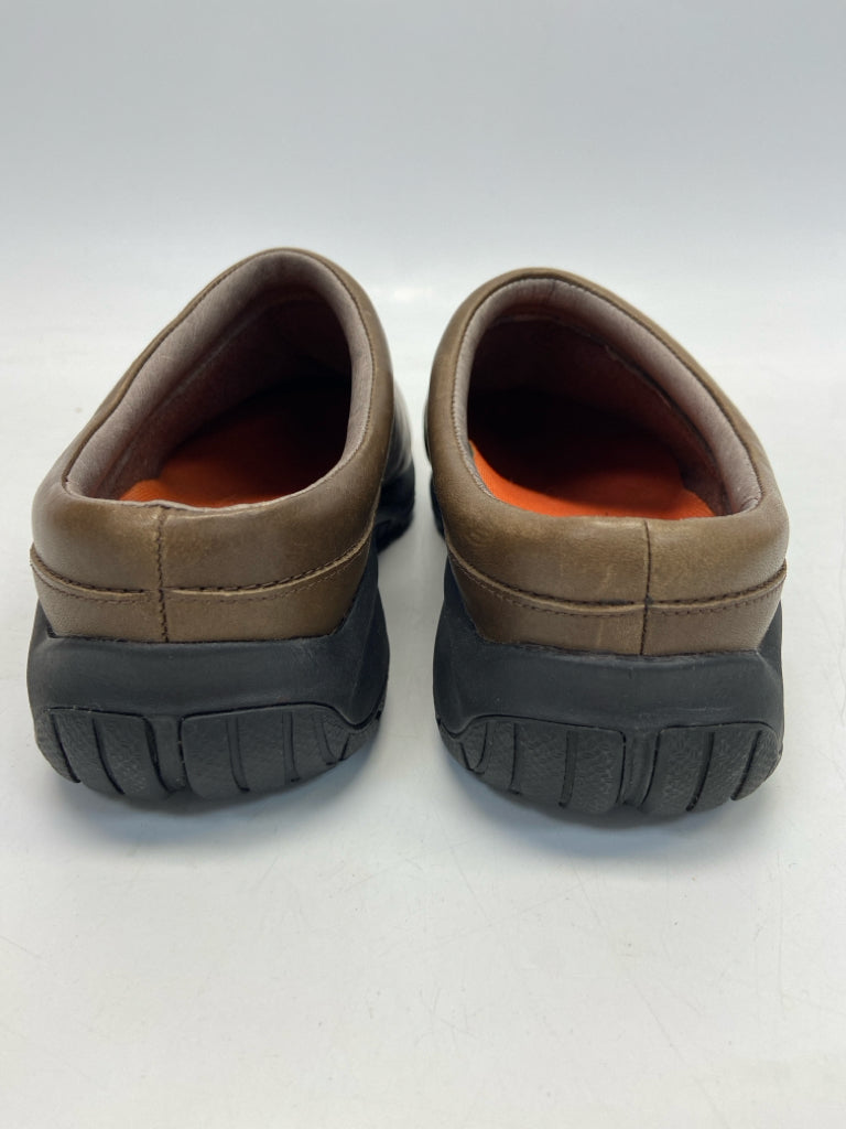 Merrell US Shoe Size 9.5 Dark Brown Clogs