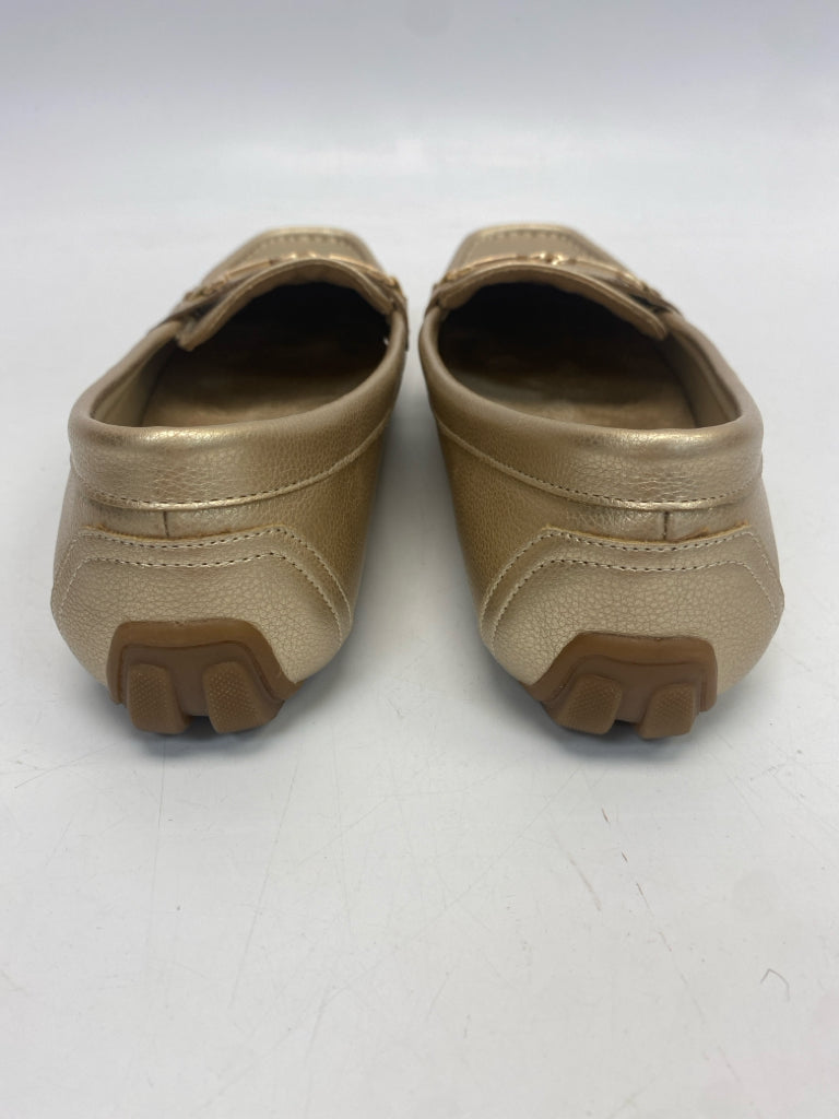 Kim Rogers  Size 8.5 Gold Flats