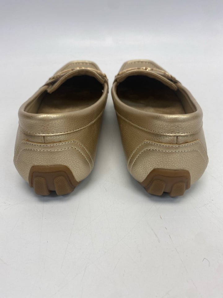Kim Rogers  Size 8.5 Gold Flats