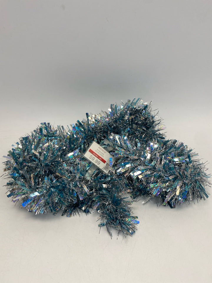 NWT Silver Blue Iridescent Christmas